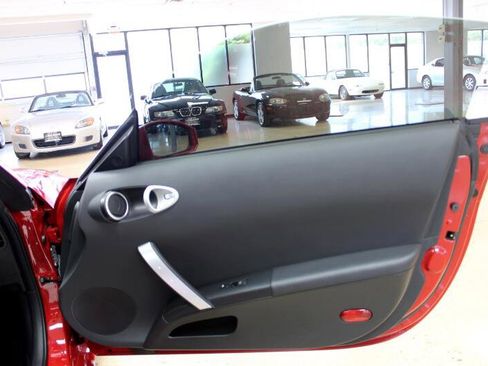 Used 2004 Nissan 350Z Touring w/ Cargo Convenience Pkg image 31