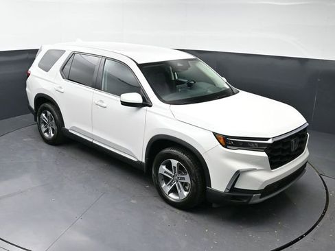 Used 2025 Honda Pilot EX-L image 29