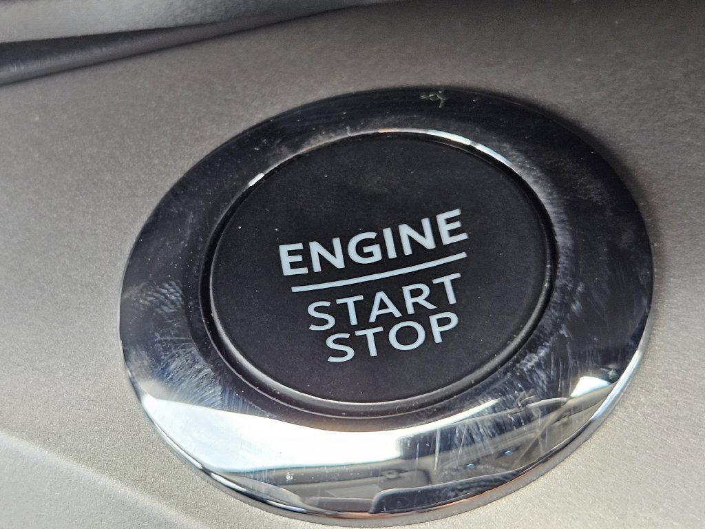 Used 2024 Ford Explorer XLT AWD/4WD image 22