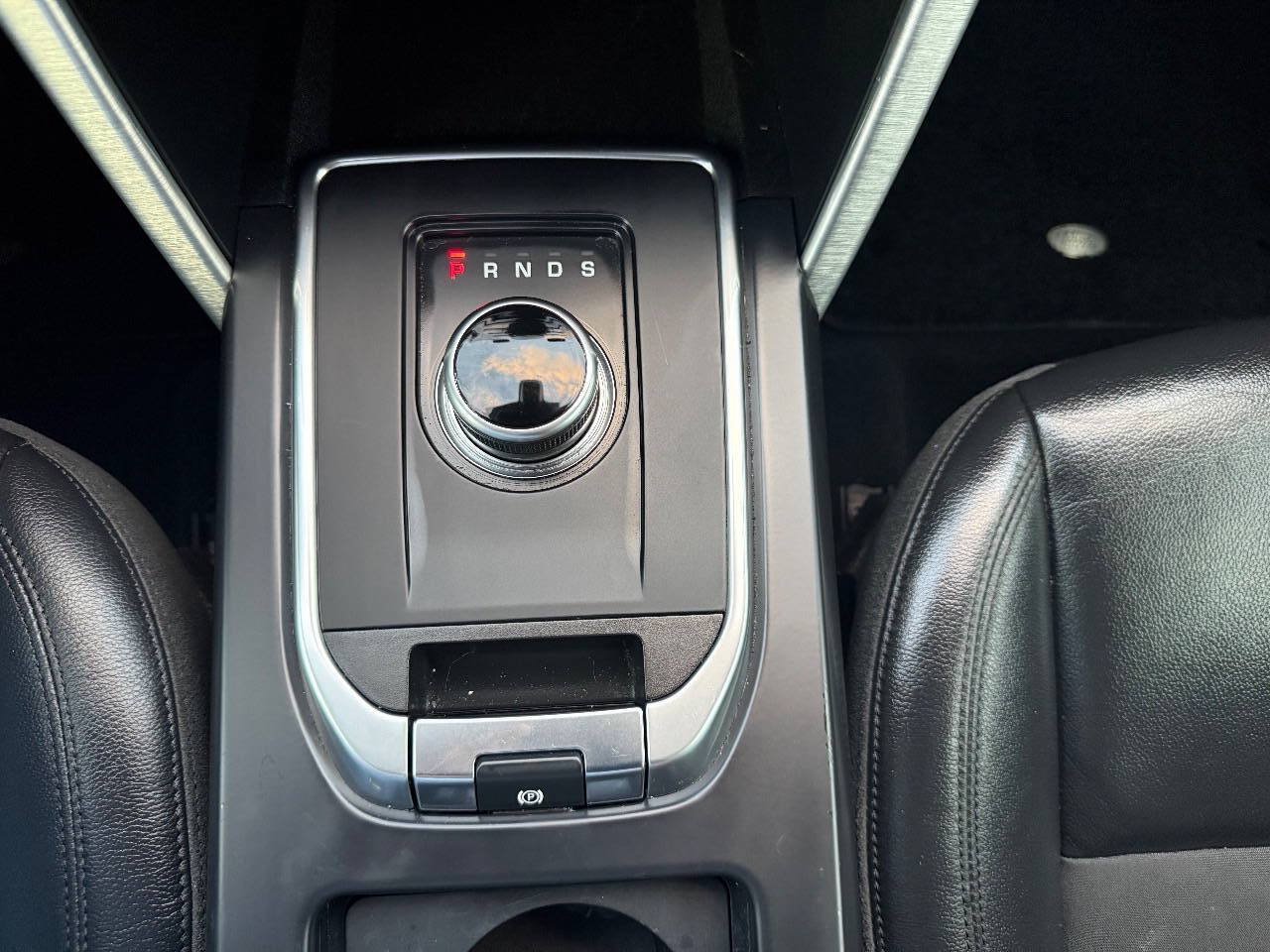 Used 2018 Land Rover Discovery Sport SE AWD/4WD image 22