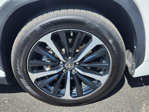 Used 2022 Toyota Highlander XSE AWD/4WD image 19