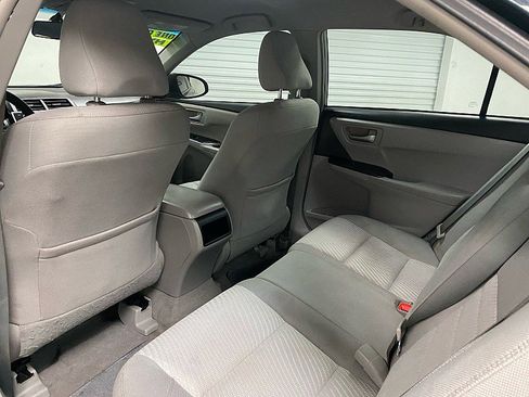 Used 2015 Toyota Camry LE image 12