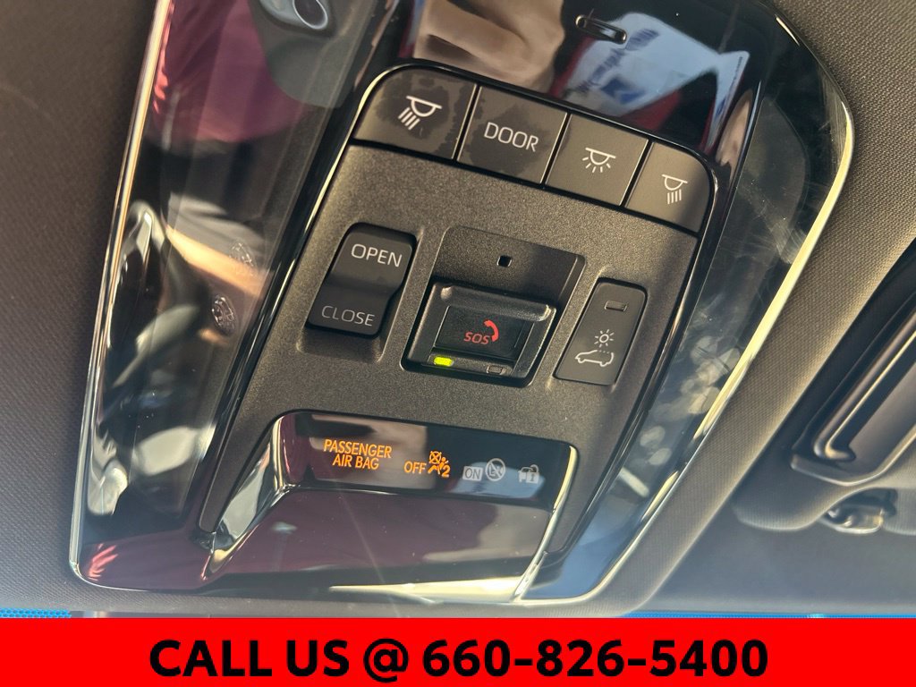Used 2021 Toyota Venza Limited w/ Advanced Technology Package AWD/4WD image 17