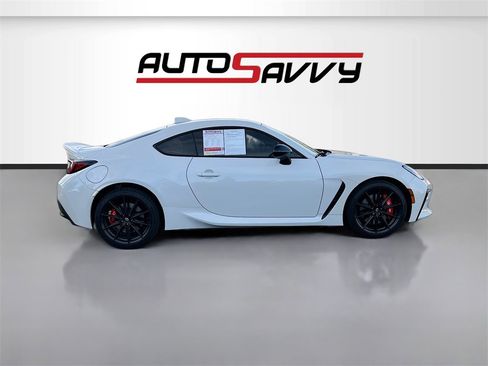 Used 2025 Toyota GR86 Premium image 8