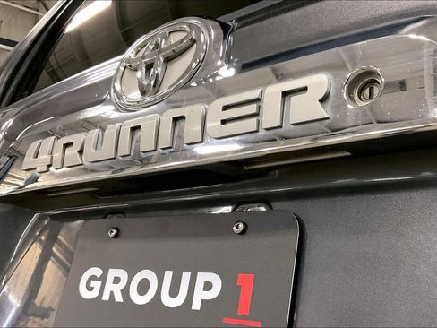 Used 2013 Toyota 4Runner SR5 w/ Convenience Pkg AWD/4WD image 8