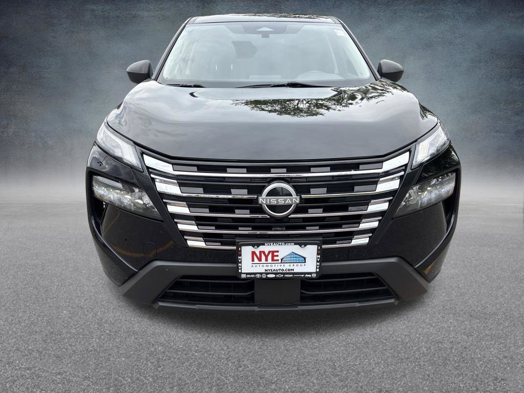 Used 2024 Nissan Rogue S AWD/4WD image 9