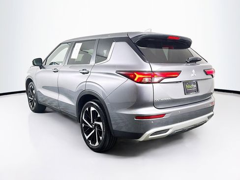 Used 2024 Mitsubishi Outlander SE image 5