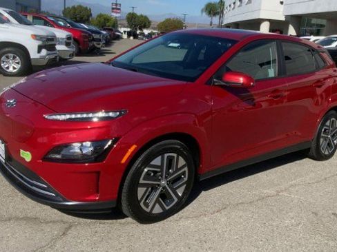 Used 2023 Hyundai Kona SEL w/ Cargo Package image 4