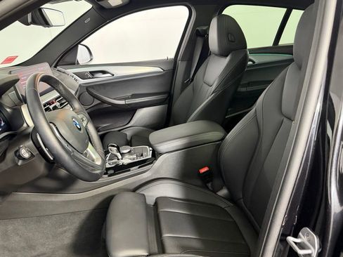 Used 2025 BMW X4 xDrive30i image 22