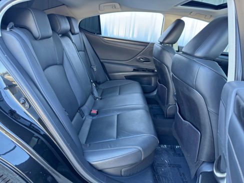 Used 2023 Lexus ES 300h w/ Premium Package image 41