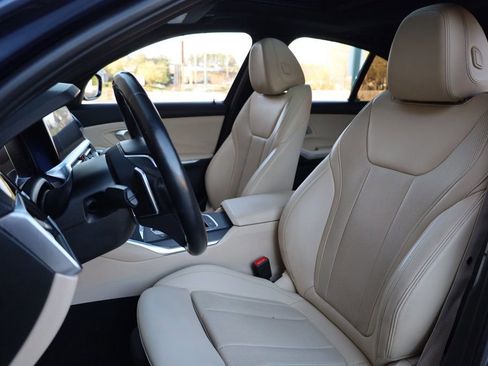 Used 2022 BMW 330i xDrive Sedan w/ Convenience Package image 17