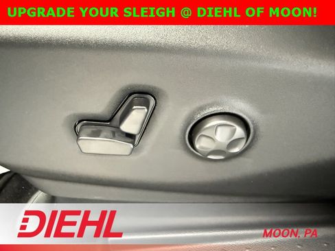 New 2026 Chrysler Pacifica Select image 24