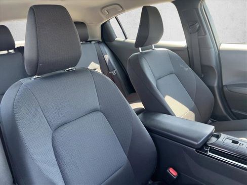 Used 2025 Toyota Prius LE image 24