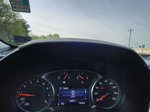 Used 2023 Chevrolet Equinox LT image 13