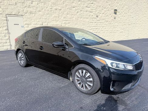 Used 2017 Kia Forte LX FWD image 7