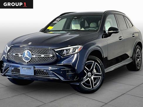 Used 2023 Mercedes-Benz GLC 300 4MATIC image 1