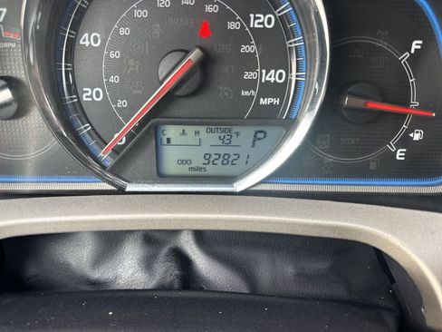 Used 2013 Toyota RAV4 Limited image 25