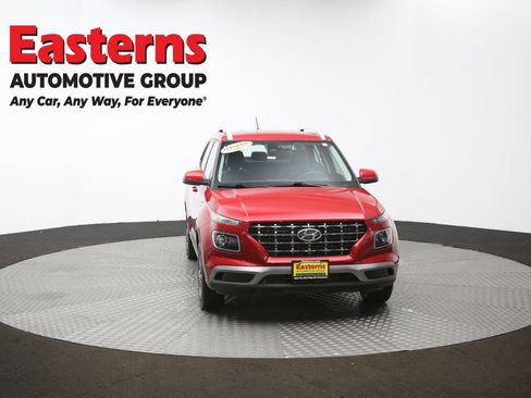 Used 2023 Hyundai Venue Limited image 53