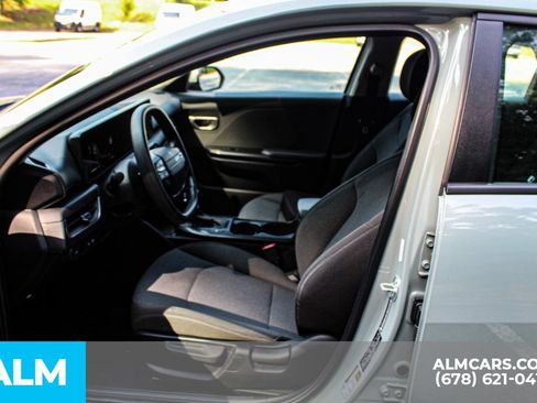 Used 2025 Kia K4 FWD image 17