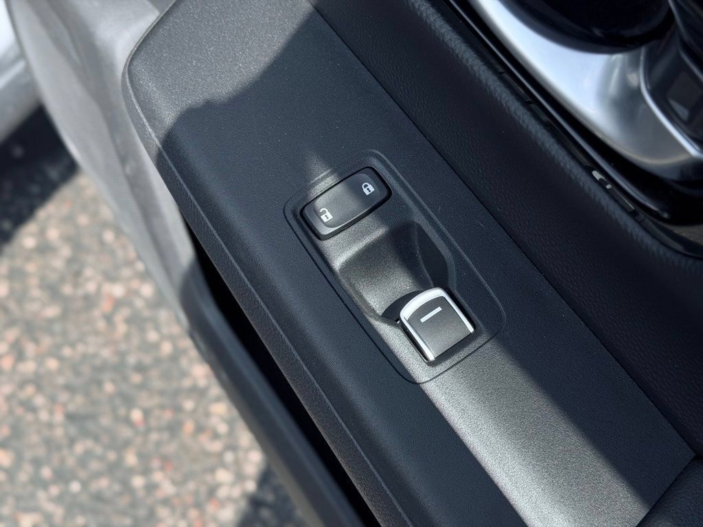 Used 2024 Honda CR-V EX-L image 18