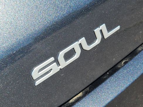 Certified 2024 Kia Soul LX FWD image 14
