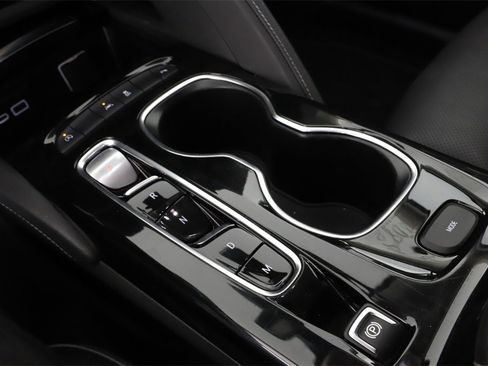 Used 2023 Buick Envision Essence image 21