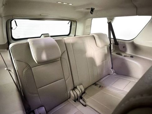 Used 2017 Chevrolet Suburban Premier image 27