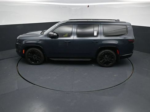 Used 2023 Jeep Wagoneer Series II AWD/4WD image 55