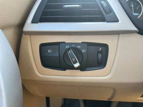 Used 2016 BMW 320i Sedan image 20