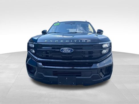 Used 2025 Ford Expedition Active AWD/4WD image 9