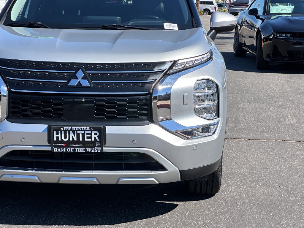 Used 2024 Mitsubishi Outlander SE AWD/4WD image 15