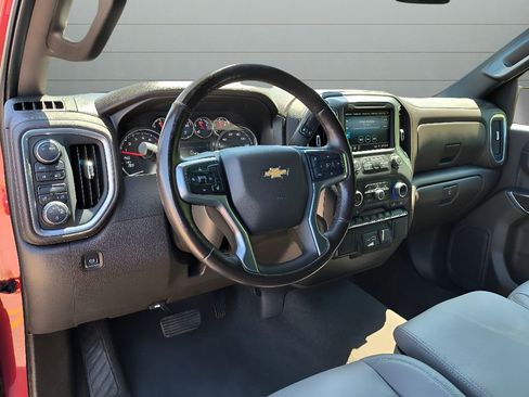 Used 2021 Chevrolet Silverado 1500 LT image 13