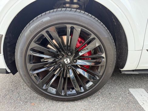 Used 2021 Bentley Bentayga Speed AWD/4WD image 33