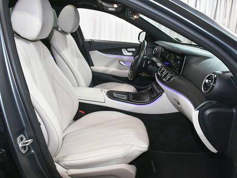 Used 2022 Mercedes-Benz E 450 4MATIC Sedan w/ Night Package image 57