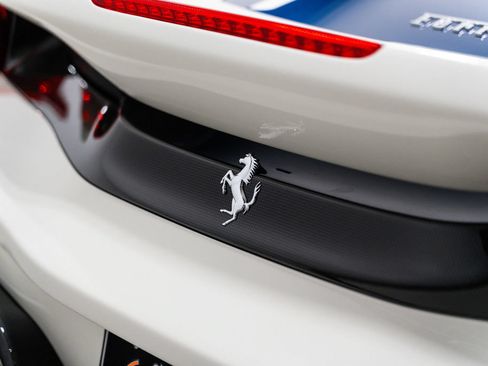 Used 2020 Ferrari 488 Pista Spider RWD image 10