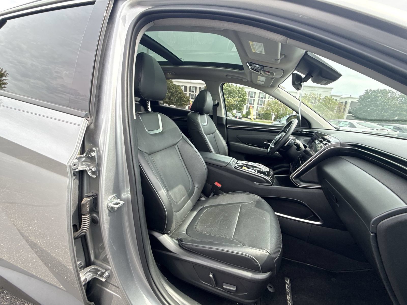 Certified 2022 Hyundai Tucson Limited FWD image 28