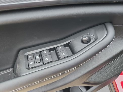 New 2025 Jeep Grand Cherokee Altitude RWD image 22