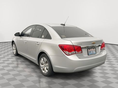 Used 2016 Chevrolet Cruze LS image 5