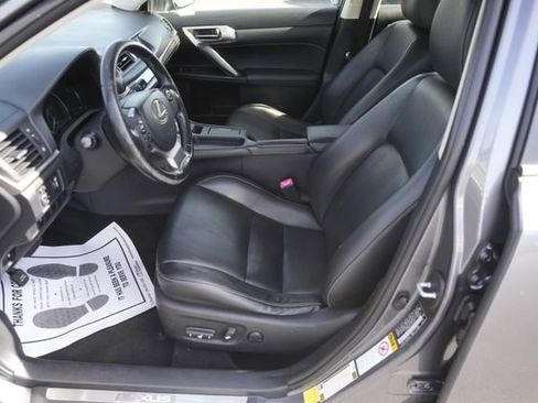 Used 2015 Lexus CT 200h w/ Seat Comfort Package image 9