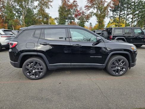 New 2026 Jeep Compass Limited image 8