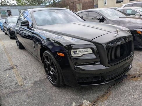 Used 2020 Rolls-Royce Ghost image 3