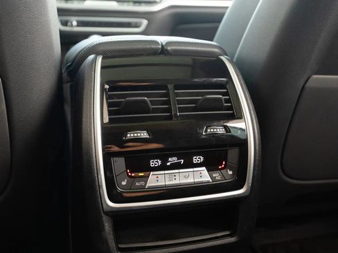 Used 2020 BMW X7 xDrive40i w/ Premium Package AWD/4WD image 33