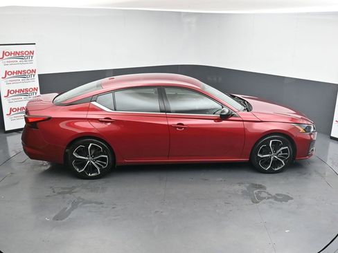 Used 2023 Nissan Altima 2.5 SR FWD image 31