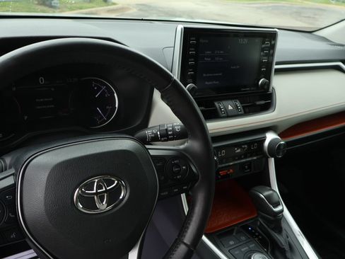 Used 2019 Toyota RAV4 Adventure w/ Cold Weather Package AWD/4WD image 84