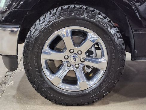 Used 2023 Ford F150 Lariat w/ Trailer Tow Package image 28