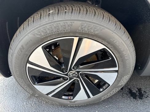 New 2026 Volkswagen Taos SE AWD/4WD image 34