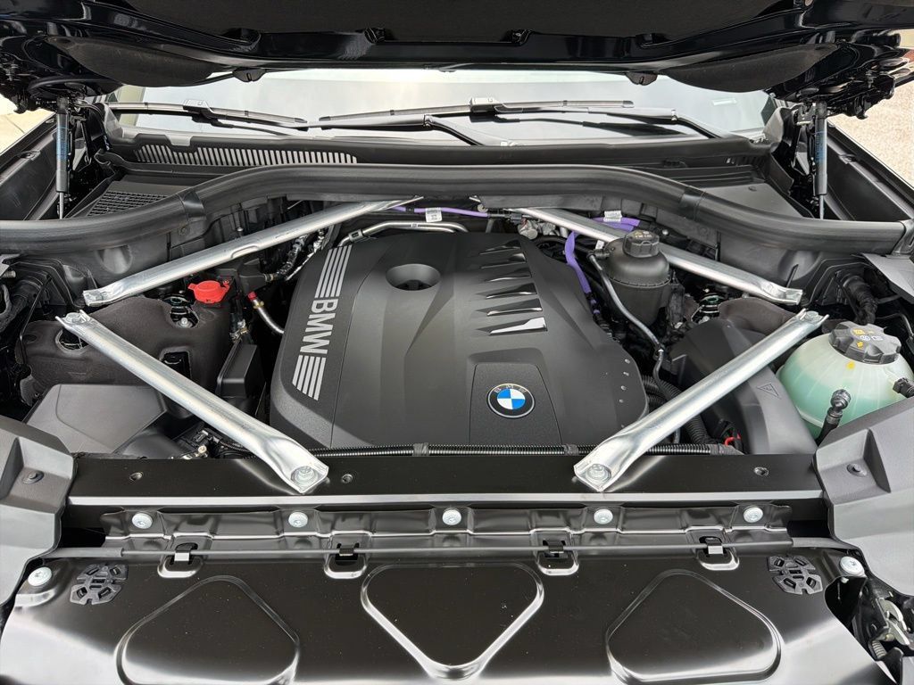 New 2027 BMW X7 xDrive40i AWD/4WD image 13