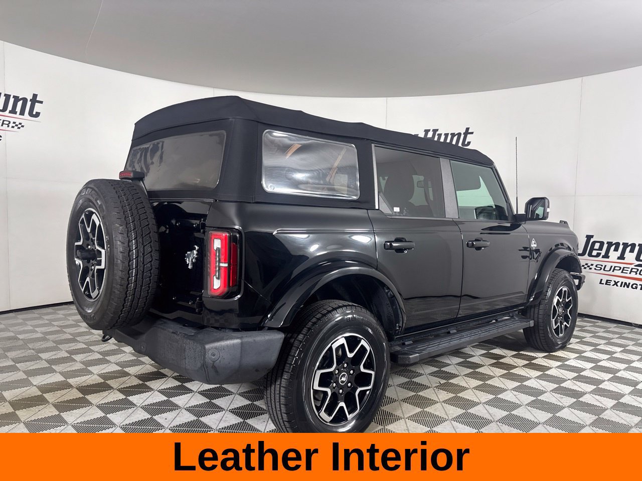 Used 2021 Ford Bronco Outer Banks AWD/4WD image 5
