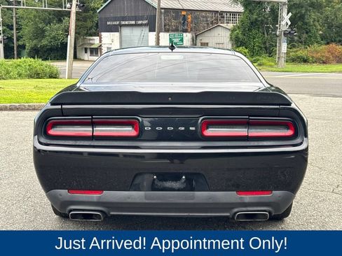 Used 2015 Dodge Challenger R/T Scat Pack w/ Leather Interior Group RWD image 6
