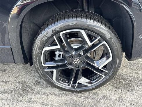 New 2026 Volkswagen Tiguan SEL R-Line AWD/4WD image 6